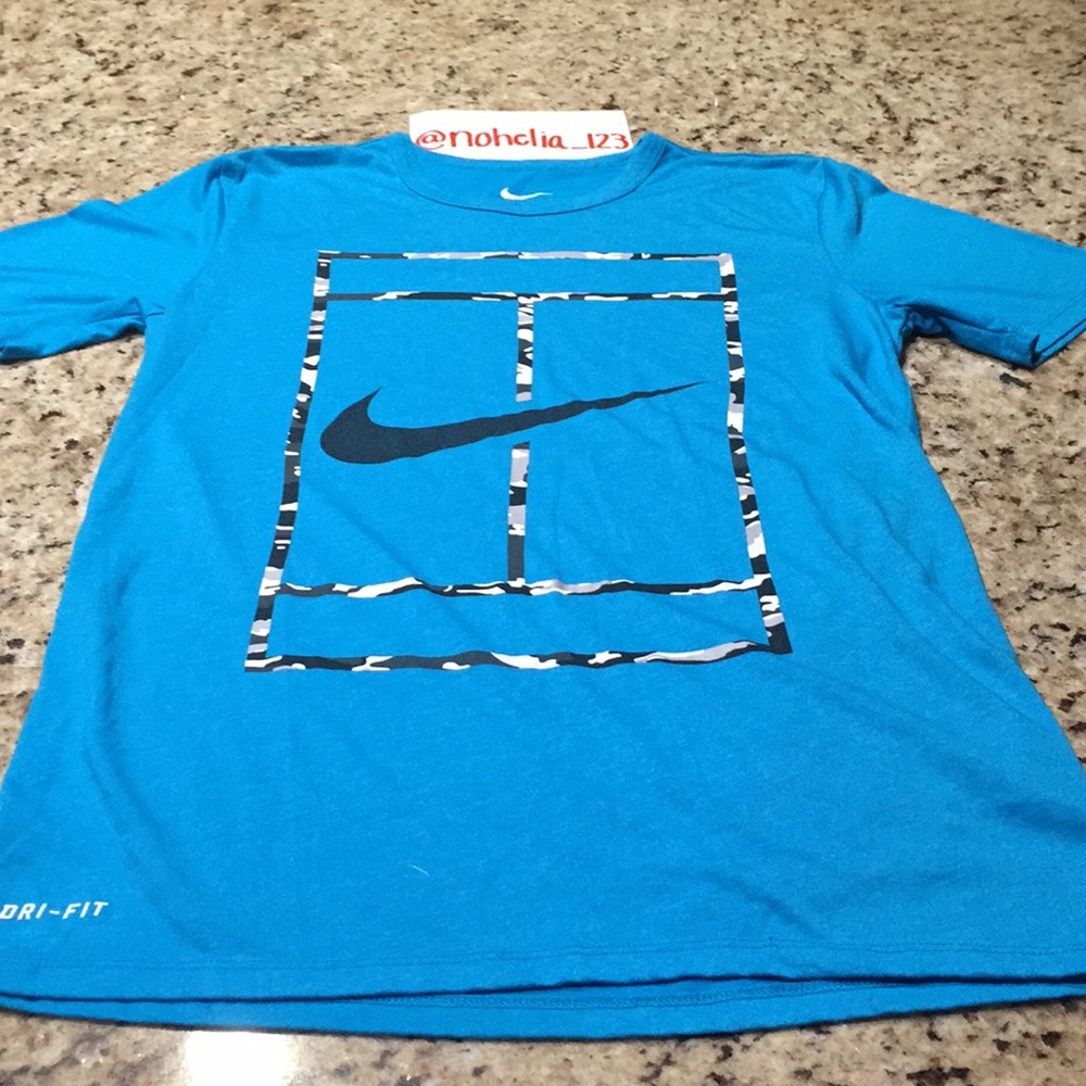 NIKE tee - Picture 1 of 4